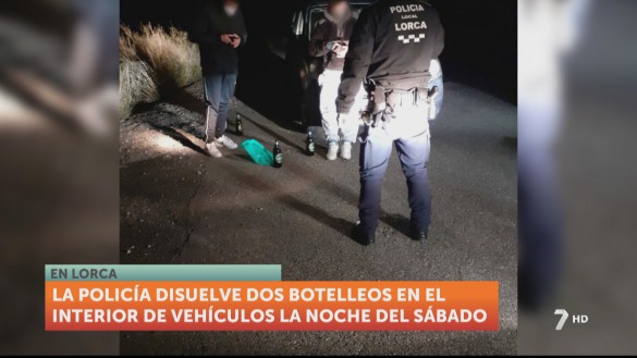 La PolicÃa Local de Lorca denuncia a 20 jóvenes por hacer botelleo y saltarse las restricciones