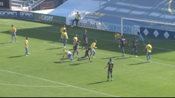 El UCAM se queda con nueve y se deja dos puntos en casa (0-0)