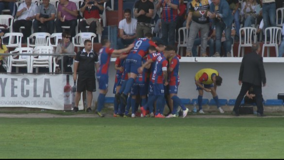 El Yeclano Deportivo, a un paso de Segunda B (1-0)