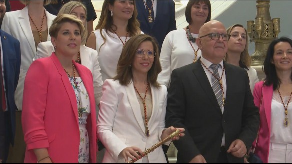 Toman posesión los alcaldes de los 45 consistorios municipales de la Región