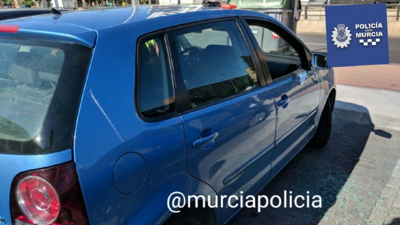 Rescatan a un bebé que se habÃa quedado encerrado dentro de un coche en Murcia