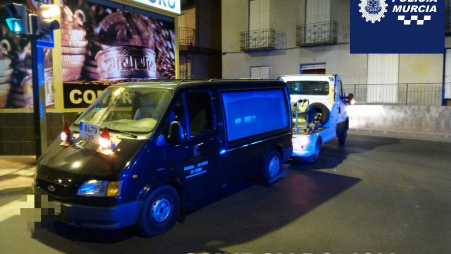 Detenido en Murcia por robar un furgón funerario con el que quería “marcharse de la ciudad”