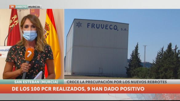 Sanidad anuncia el cierre temporal de la empresa afectada por un brote en El Raal