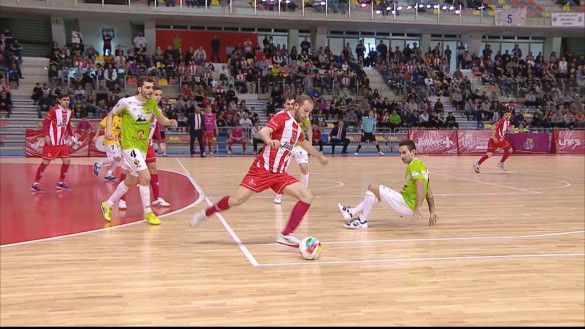 El Jimbee Cartagena coge aire en la clasificación al vencer a Palma Futsal (5-1)