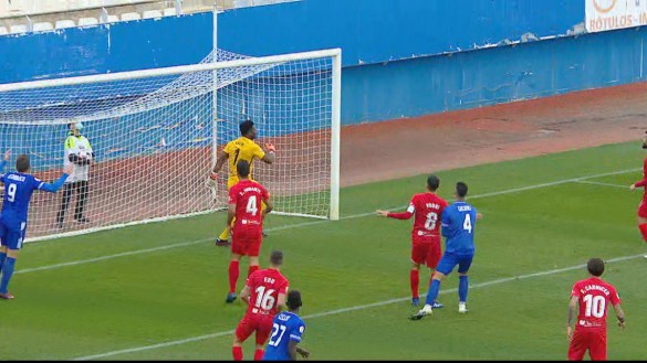 El Lorca Deportiva sigue sin encontrar premio (0-3)