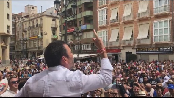 Cientos de personas se manifiestan en Cartagena contra el pacto PP-PSOE
