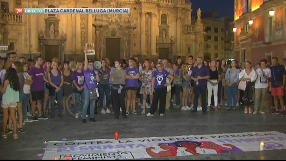 Varios colectivos salen a la calle contra la violencia de género