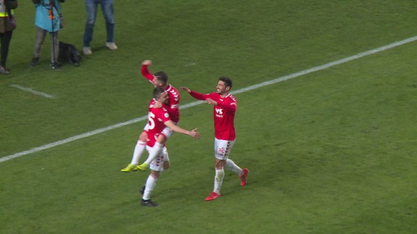 El Real Murcia coge aire tras ganar (3-1) al Cádiz B