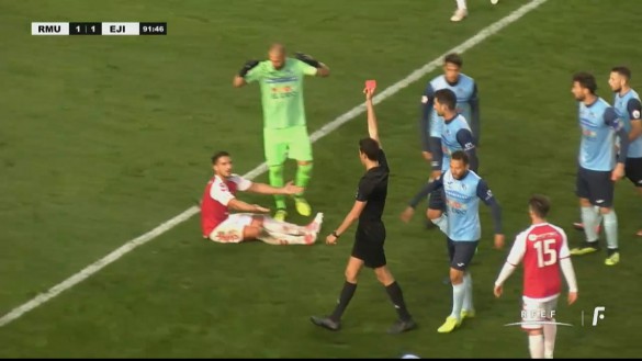Otro tropiezo del Real Murcia, el quinto consecutivo (1-1)