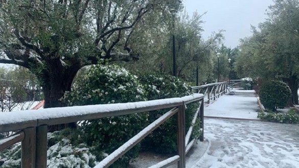 MeteorologÃa mantiene el aviso amarillo por nieve, lluvias y fenómenos costeros para el martes