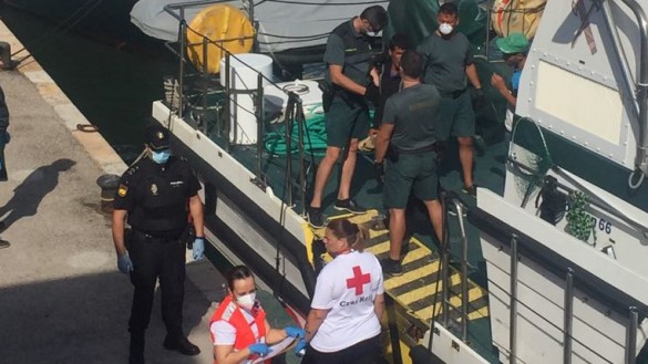 Interceptada una nueva patera con 11 personas a 5,6 millas al sur de Cabo de Palos