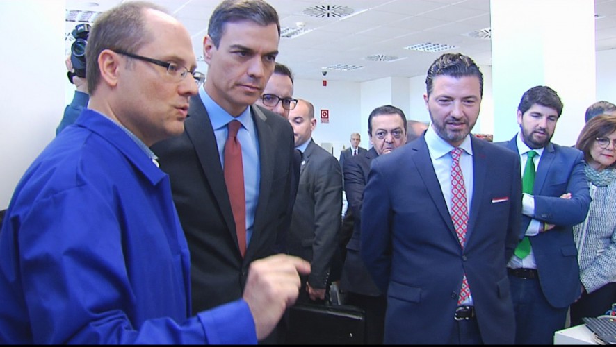 Pedro Sánchez anuncia que bajará un 5% el IVA de la luz