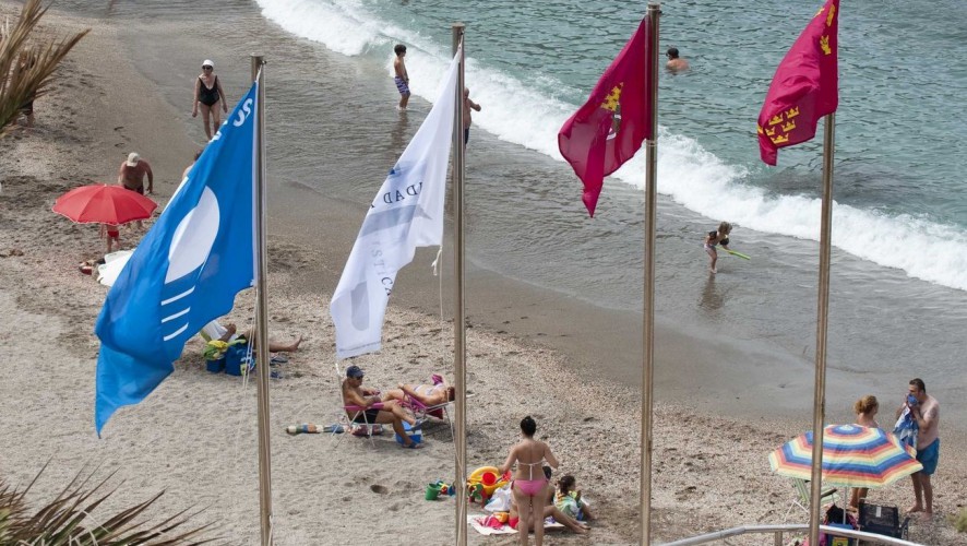 Un total de 37 playas de la Región lucirán las banderas ‘Q’ de calidad