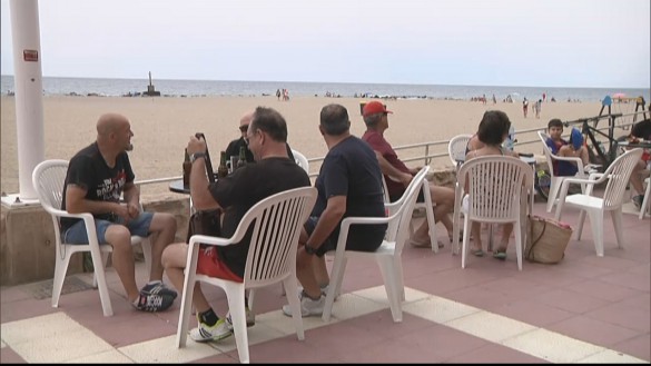 Playa y terraza: así han pasado muchos murcianos el primer fin de semana de la fase 2