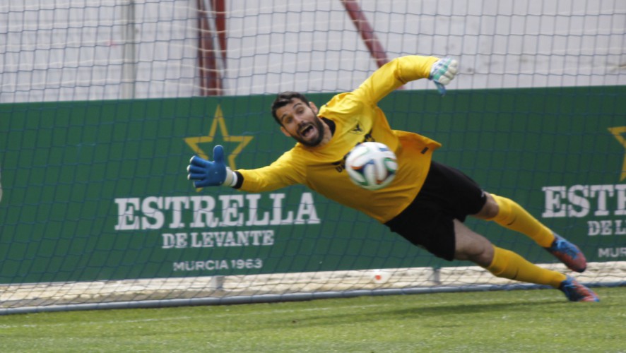 El portero Escalona renueva su contrato con el UCAM Murcia
