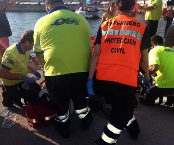 Dos hombres, heridos graves tras sufrir una descompresión mientras buceaban en Cabo de Palos