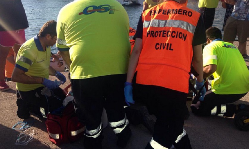 Dos hombres, heridos graves tras sufrir una descompresión mientras buceaban en Cabo de Palos