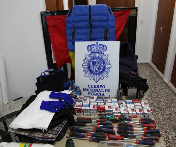 Dos detenidos por perpetrar cinco robos con butrón
