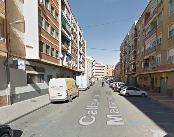 Detenido por agredir a su pareja en el interior de un turismo en el barrio de El Carmen