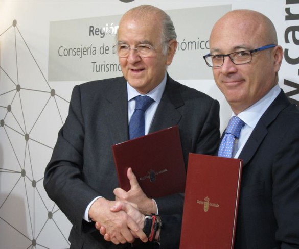 Un acuerdo entre la Comunidad y BMN permite por primera vez el anticipo de subvenciones a las empresas de la Región