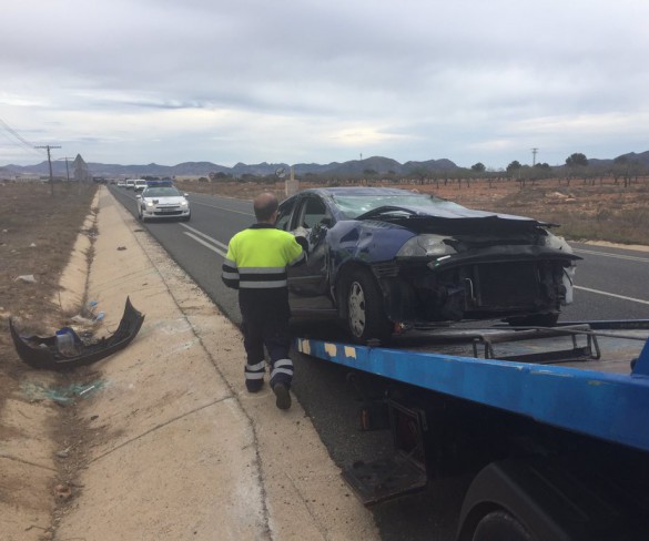 Dos personas resultan heridas graves al volcar su vehÃculo en Cartagena