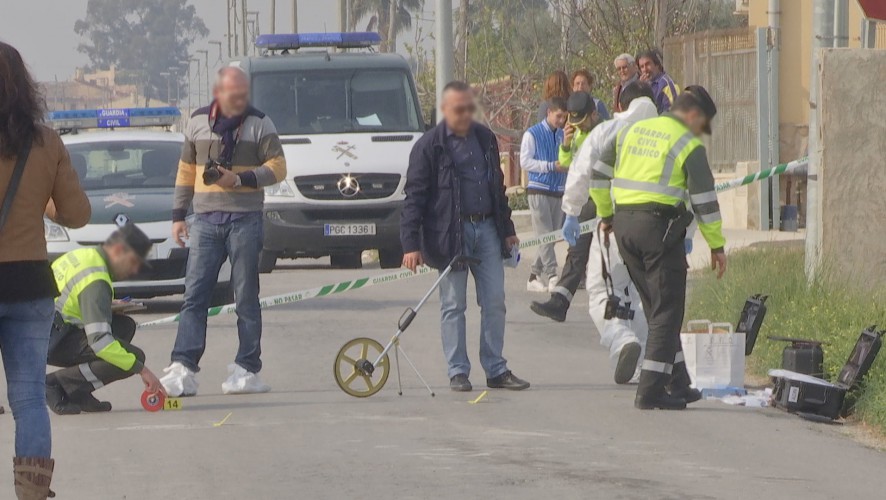 Encuentran el cadáver de una mujer tendido en el Camino del Reguerón