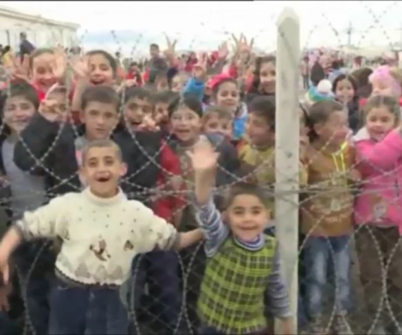 Miles de ciudadanos se manifiestan en contra del acuerdo sobre los refugiados