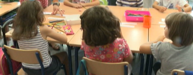 Educación concede las primeras 31.280 becas de material escolar
