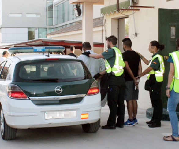 Detenidas tres personas en dos riñas tumultuarias con el empleo de armas blancas