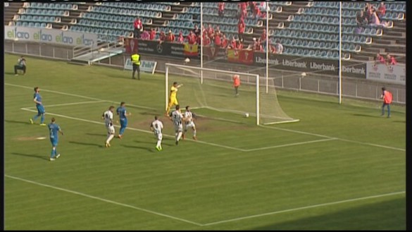 El Real Murcia vence en Badajoz (2-3)