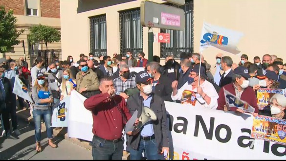 PolicÃas y guardias se manifiestan contra la reforma de la Ley de Seguridad Ciudadana