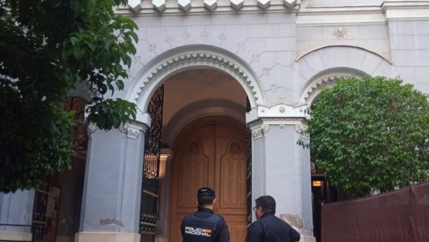 Detenidos dos jóvenes por gritar y hacer gestos obscenos en un acto religioso en Murcia
